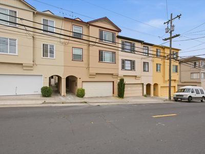 673 Hillside Blvd