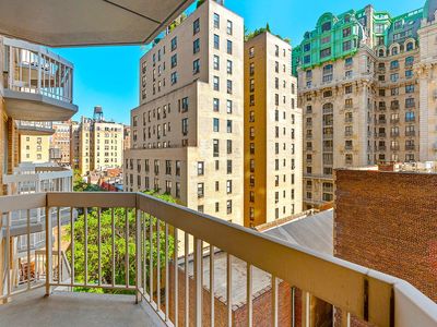 201 W 72nd St APT 9G