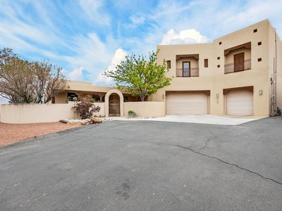 2500 Abrazo Rd NE