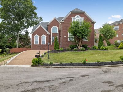 Property at 608 Banbury Pl, Brentwood, TN