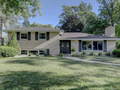 1210 Park Dr