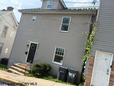 483 Dallas St