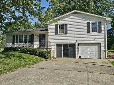 Property at 106 McCulley St, New Franklin, MO