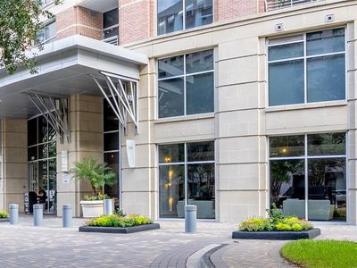 1901 Post Oak Blvd APT 3607