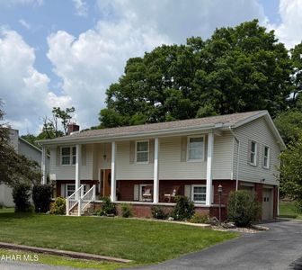 700 Claybrook Dr