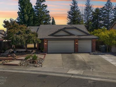 8410 Clear Valley Ct