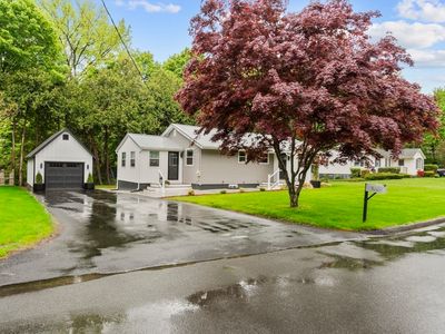 Property at 6 Phillips Dr, Holyoke, MA
