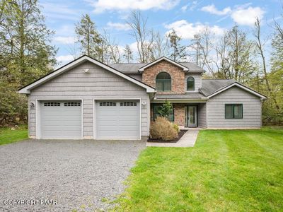 2236 Hillcrest Dr