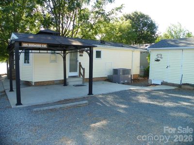 105 Dogwood Cir