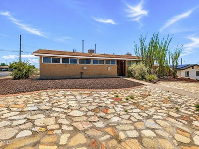 216 Crestmont Dr