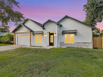 1806 De Milo Dr