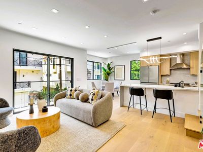4329 Radford Ave #3