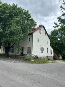 2101 Old Main St