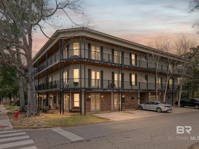 100 N Bancroft St APT C3