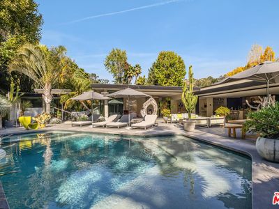 1087 Moraga Dr