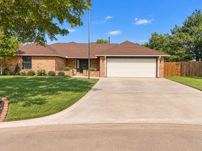 2515 Thomas Cir