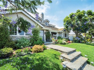 332 Holmwood Dr