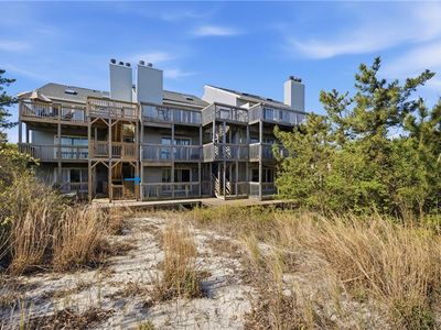 9716 7th Bay St APT 201