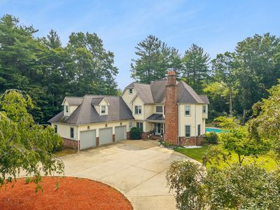 105 Lounsbury Dr