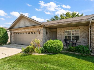 Property at 901 Veterans Ln, Crown Point, IN