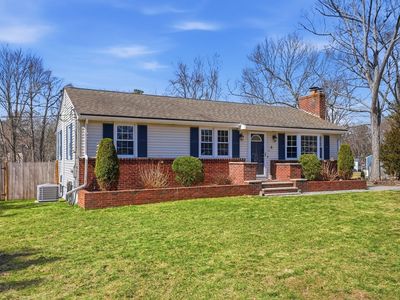 4 Edsel Dr