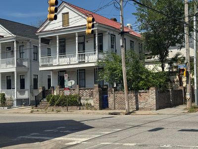 272 Coming St APT A