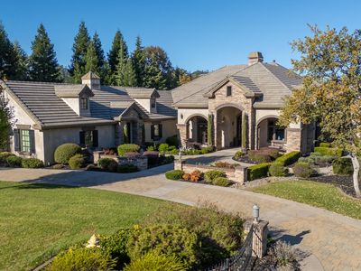 19566 San Vincente Dr