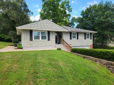 3219 S Vest Ave