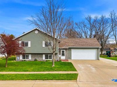 304 Village Sq