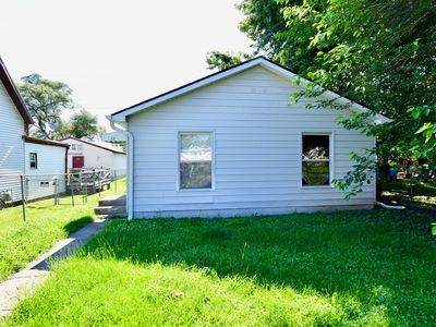 955 N Belmont Ave