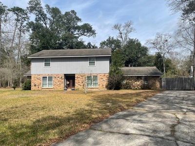945 Winona Dr