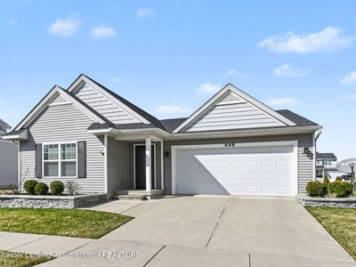 688 Accipiter Way