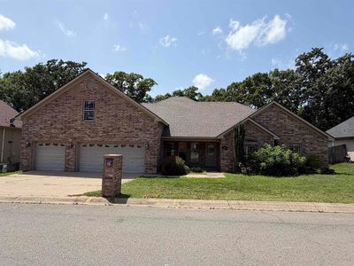 1065 Skyline Dr