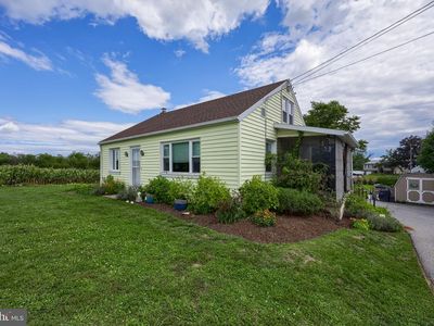 55 Larkspur Ln