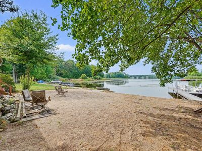8221 S Island View Dr