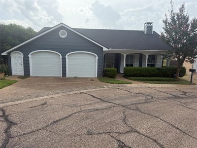 4544 Westchester Dr