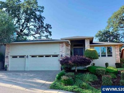 275 Mirasol Ave SE
