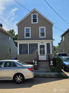 16 Holmes Ave