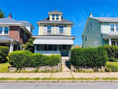 205 W Muir Ave