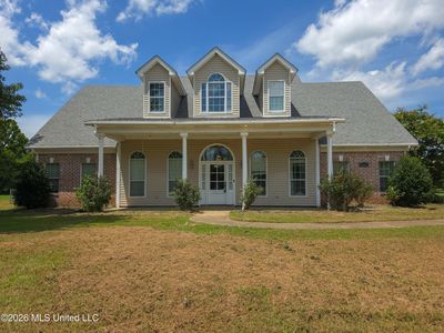 537 Golden Pond Dr