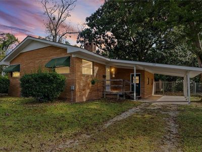 359 Wisteria St