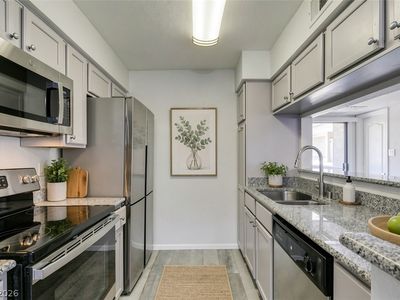 714 Oakmont Ave Unit 1104