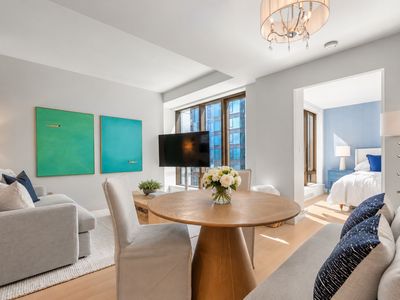 133 Seaport Blvd #1215