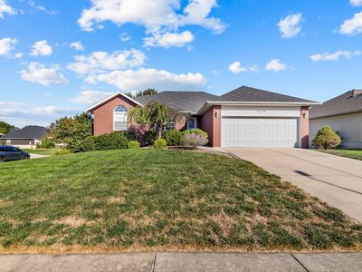 3274 N Dickerson Avenue