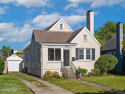 203 Iola Rd