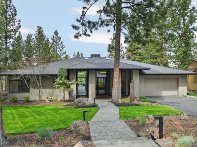 2600 NW Champion Cir