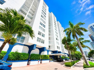 6450 Collins Ave APT 1001