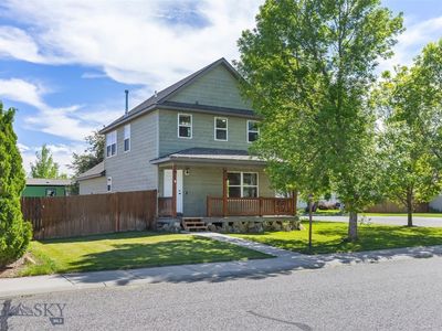 618 N River Rock Dr