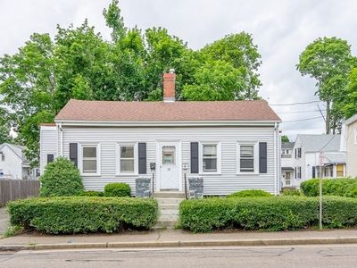 35 Water St