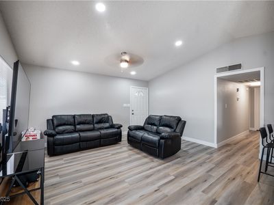 6435 Placer Dr